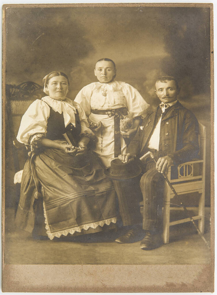 Vanhat valokuvat vuosisadan alusta
 - Valokuva, kuva