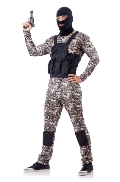 Στρατιώτης με καμουφλάζ με όπλο στο λευκό - Φωτογραφία, εικόνα