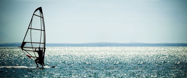 Windsurfer panorama - Foto, afbeelding