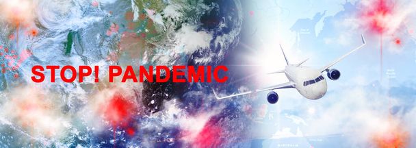 Panorama do céu grande com avião voador e a inscrição Stop Pandemic
. - Foto, Imagem