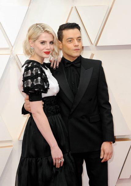 Rami Malek and Lucy Boynton at the 92nd Academy Awards held at the Dolby Theatre in Hollywood, USA on February 9, 2020. - Foto, Imagen