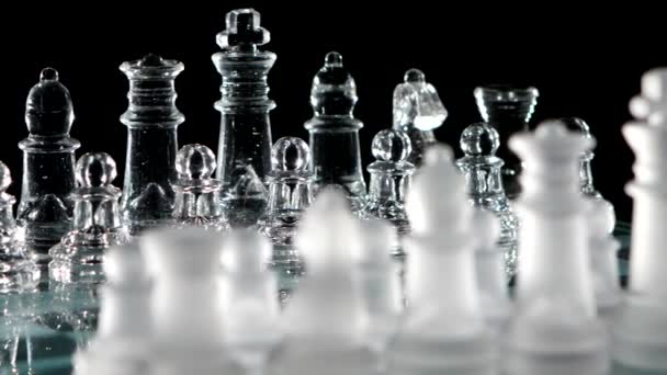 Alışılmadık satranç tahtasındaki satranç figürleri - Video, Çekim
