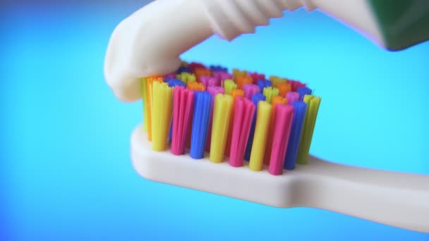 Tandenborstel plakken op tandenborstel close-up - Video