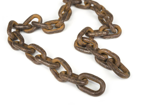 Closeup of seamless old rusty chain isolated on white background - Photo, Image