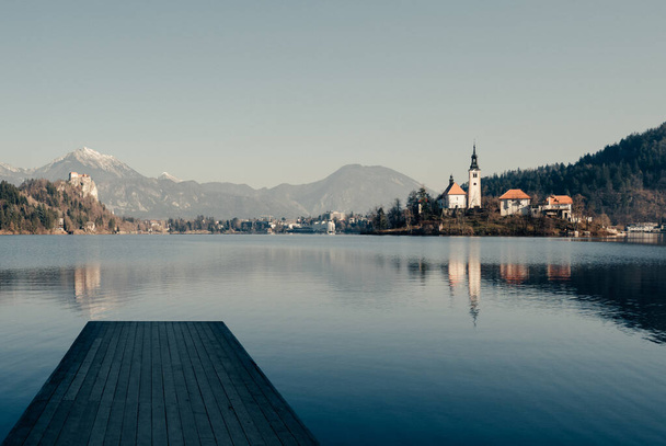 Wooden pier at Lake Bled, Slovenia - Zdjęcie, obraz