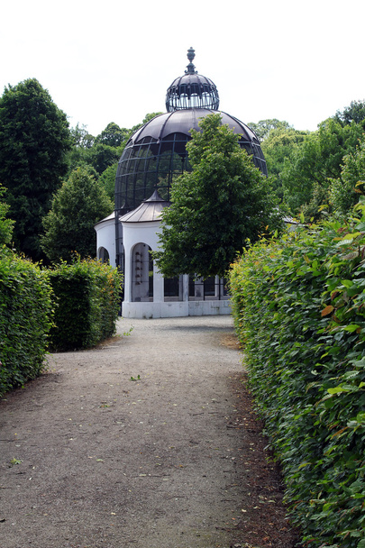 Dovecote schonbrunn Bahçe, Viyana, Avusturya - Fotoğraf, Görsel