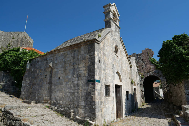 Staré město v Baru - pobřežní město a přístav v Černé Hoře - Fotografie, Obrázek