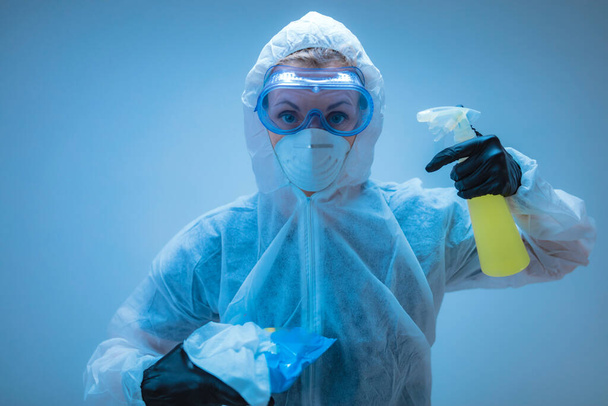 Antivirus και αντιβακτηριακή προστασία από ασθένειες - καθαρισμός τα πάντα γύρω σας είναι απαραίτητη. - Φωτογραφία, εικόνα