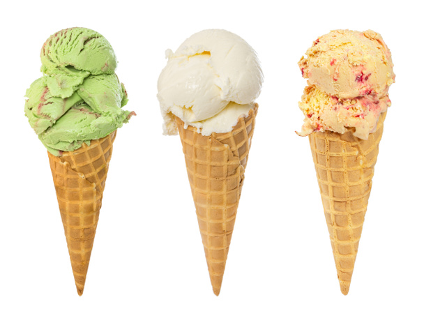 Set di gelati in cono di cialde isolato su sfondo bianco
. - Foto, immagini