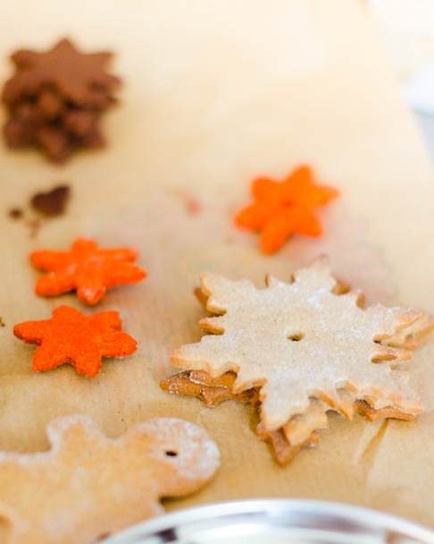 Cuisson des biscuits de Noël
 - Photo, image