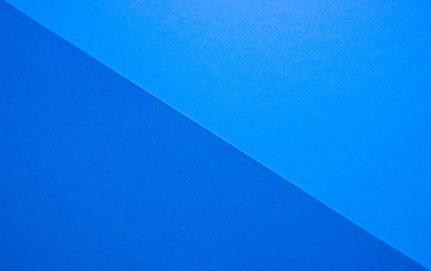 Arka plan için yumuşak pastel mavi desenli kağıt. Kopyalama alanı için iki tonun Geometrik boş kağıt arkaplanı - Fotoğraf, Görsel