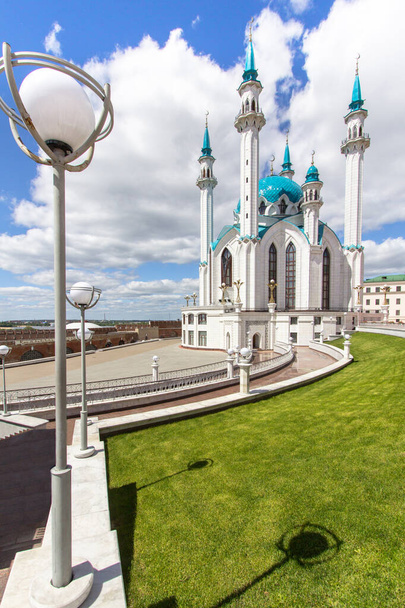 Vista de la Mezquita Kul-Sharif en Kazán, Tartaristán, Rusia
 - Foto, Imagen