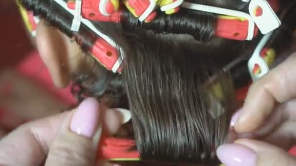 Womens hairdress in a hairdresser - Footage, Video