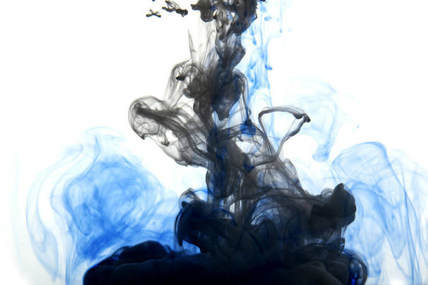 blue and grey ink under water smoke - Foto, afbeelding