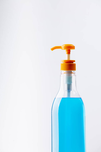 алкогольный гель антивирус для мытья рук
 - Фото, изображение