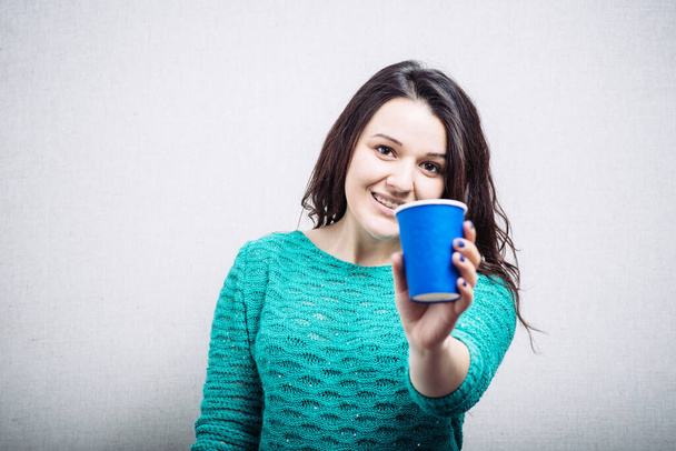 girl with a cup - Foto, imagen