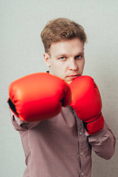 man in boxing gloves - Fotoğraf, Görsel