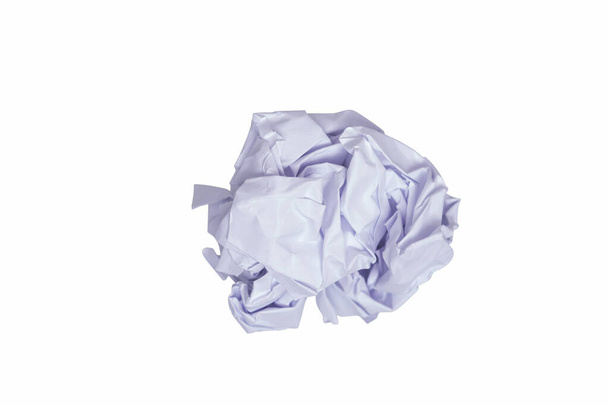 Белый мятый бумажный шар на белом фоне
 - Фото, изображение