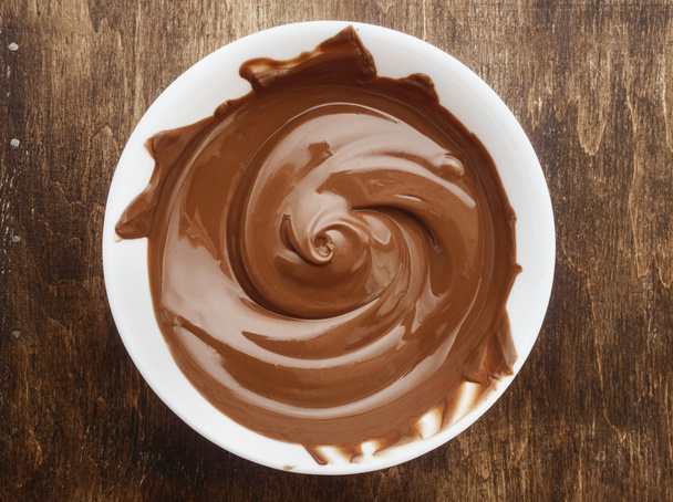 Schale mit Schokoladencreme - Foto, Bild