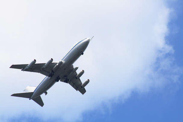 repülőgép az égen - Fotó, kép