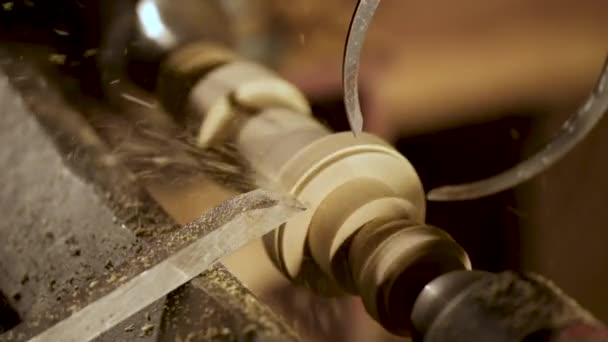 a fából készült tárgyakat készítő kézművesség - Felvétel, videó