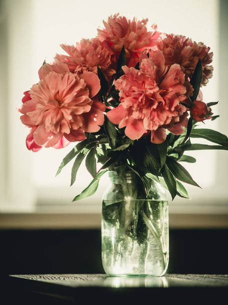 beautiful bouquet of flowers in a vase - Foto, Imagem