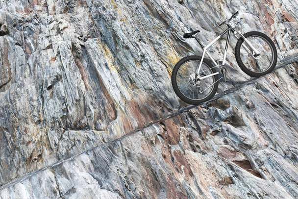 Schwarz-weißes Mountainbike auf einer kurvenreichen Rocky Mountain Road in extremer Nahaufnahme. 3D-Darstellung - Foto, Bild