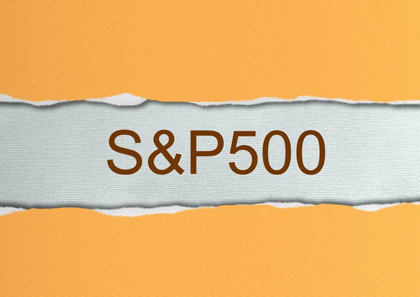 3DレンダリングS&P 500の略語-株式市場のインデックス文字のデザインは、紙の背景に隔離 - 写真・画像