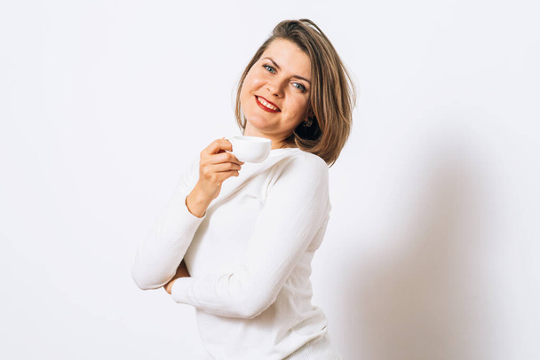  woman on studio background - Foto, afbeelding