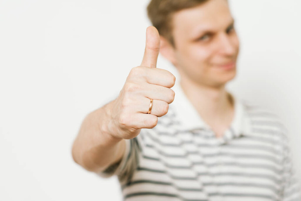 Man Showing Thumb Up - Foto, afbeelding