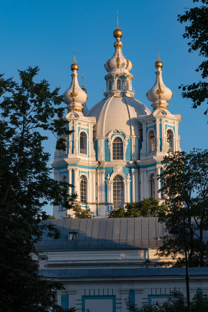 Смольный собор (Смольный женский монастырь), Санкт-Петербург, Россия
 - Фото, изображение