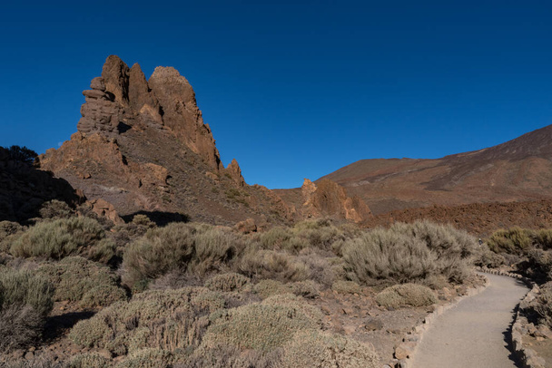 Vista da formação rochosa única Roques de Garcia, Parque Nacional Teide, Tenerife, Ilhas Canárias, Espanha
 - Foto, Imagem