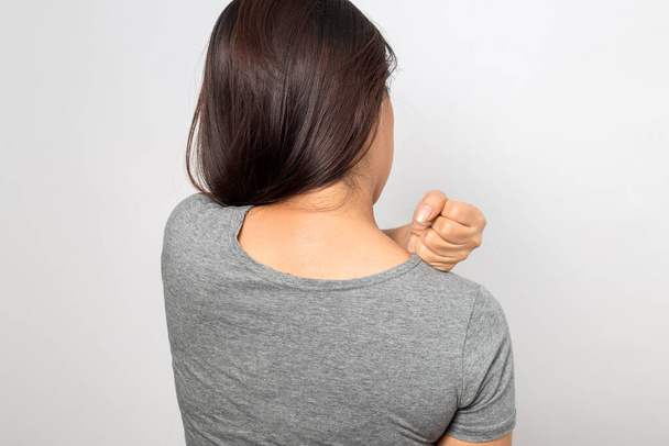 Woman with shoulder pain - 写真・画像
