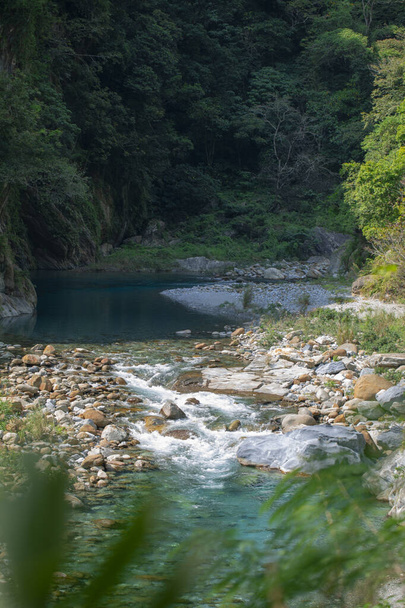 Valley Stream of Shakabang Stream, Taroko Scenic Area, Hualien, Ταϊβάν - Φωτογραφία, εικόνα