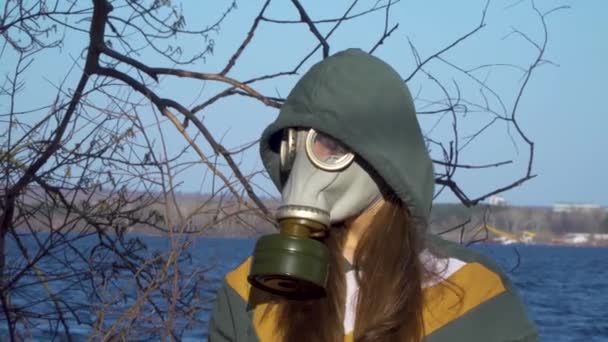 Mädchen mit Gasmasken - Filmmaterial, Video