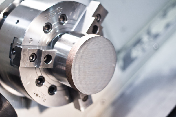 CNC μηχανικές κατεργασίες μετάλλων διάτρησης και κοπής επεξεργασίας - Φωτογραφία, εικόνα