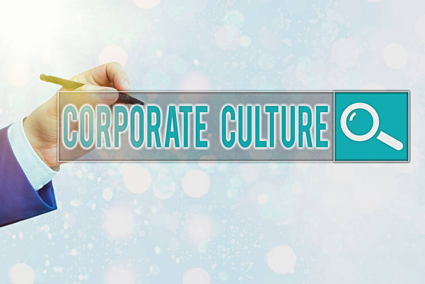 Konzeptionelle Handschrift, die Unternehmenskultur zeigt. Geschäftstexte durchdringende Werte und Einstellungen, die ein Unternehmen charakterisieren. - Foto, Bild
