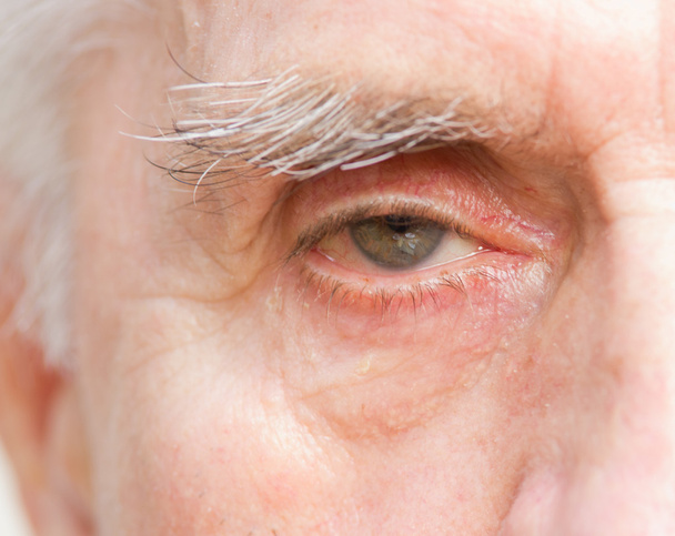 öreg ember szeme - Fotó, kép