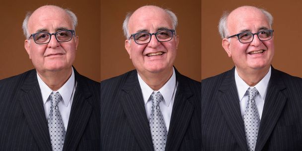 Collage di anziano uomo d'affari calvo in sovrappeso con occhiali su sfondo marrone - Foto, immagini