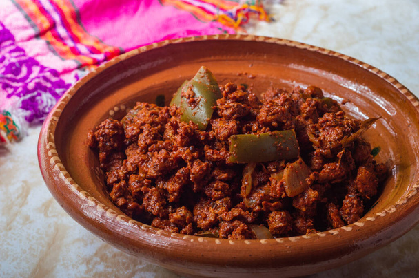 Kasvissyöjä vegaani Cochinita Pibil, teksturoitu soijaproteiini Tacos
 - Valokuva, kuva