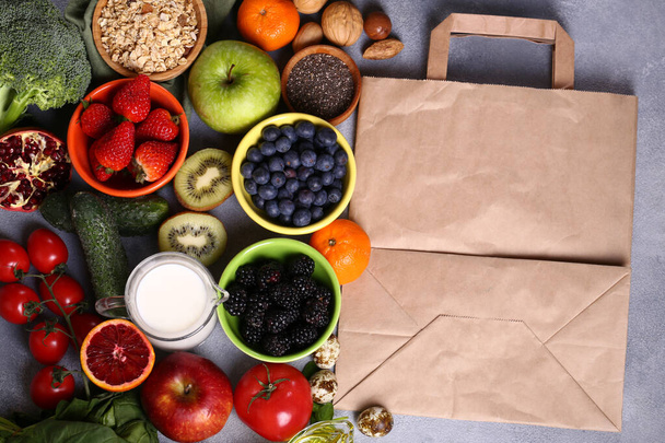 健康的な食事のための果実野菜の配達 - 写真・画像