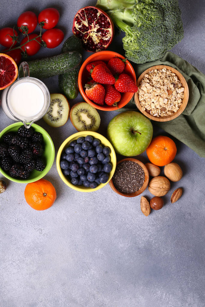mieszanka produktów dla zdrowego odżywiania owoców warzywa superfoods - Zdjęcie, obraz