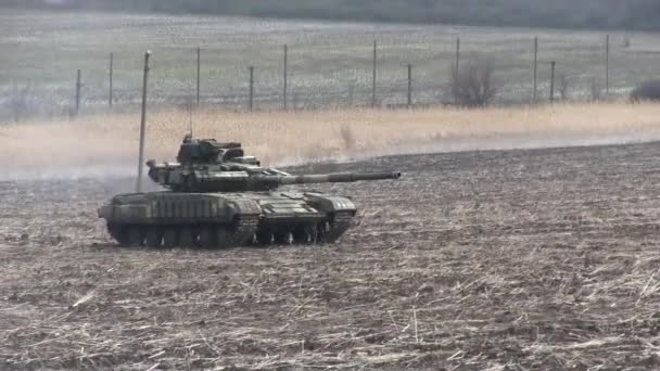 Tanks, military armored vehicles in field exercises. - Footage, Video