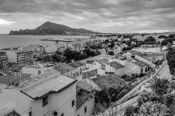Вид на середземноморське село Алті (провінція Аліканте, Іспанія); чорно - білий образ - Фото, зображення
