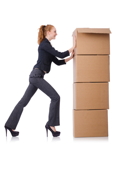 Жінка-бізнес-леді з коробками на білому
 - Фото, зображення