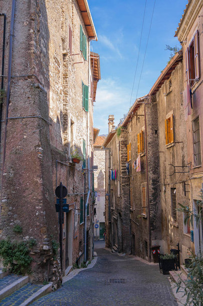 Cityscape in the old town of Tivoli in Lazio in Italy - Фото, изображение