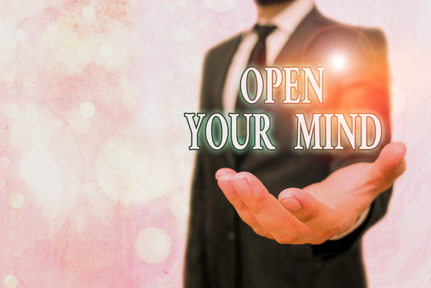 Fogalmi kézírás, ami megmutatja az elméd nyitottságát. Üzleti fotó szöveg, hogy képes legyen megérteni a különböző ötletek vagy gondolkodásmódok. - Fotó, kép