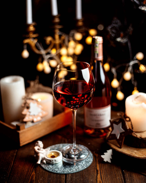 a glass of red wine - Zdjęcie, obraz