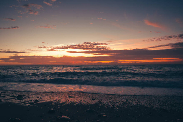 kaunis auringonnousu Karibian rannalla
 - Valokuva, kuva