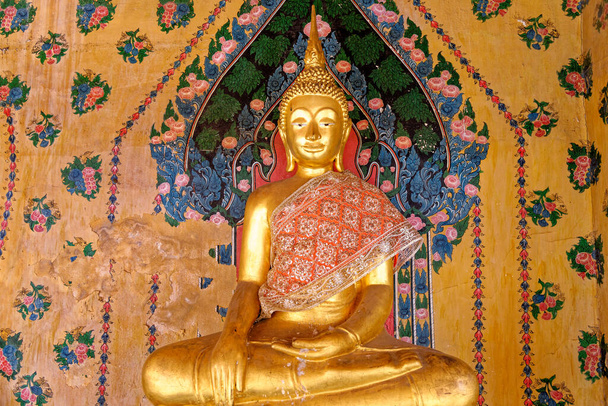 Bangkok, Thailand. Statue Buddha in Wat Pho (Reclining Buddha) Temple Complex - Fotoğraf, Görsel